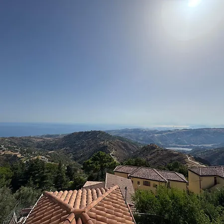 לינה וארוחת בוקר Vua 3*